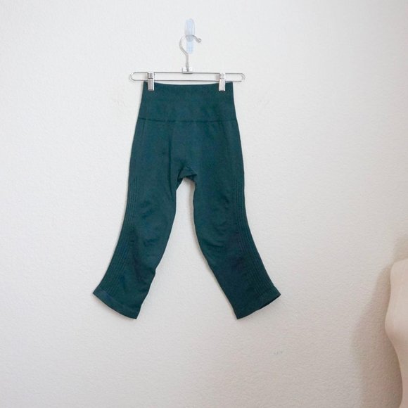 Lululemon In The Flow Crop II seamless leggings - Picture 1 of 6